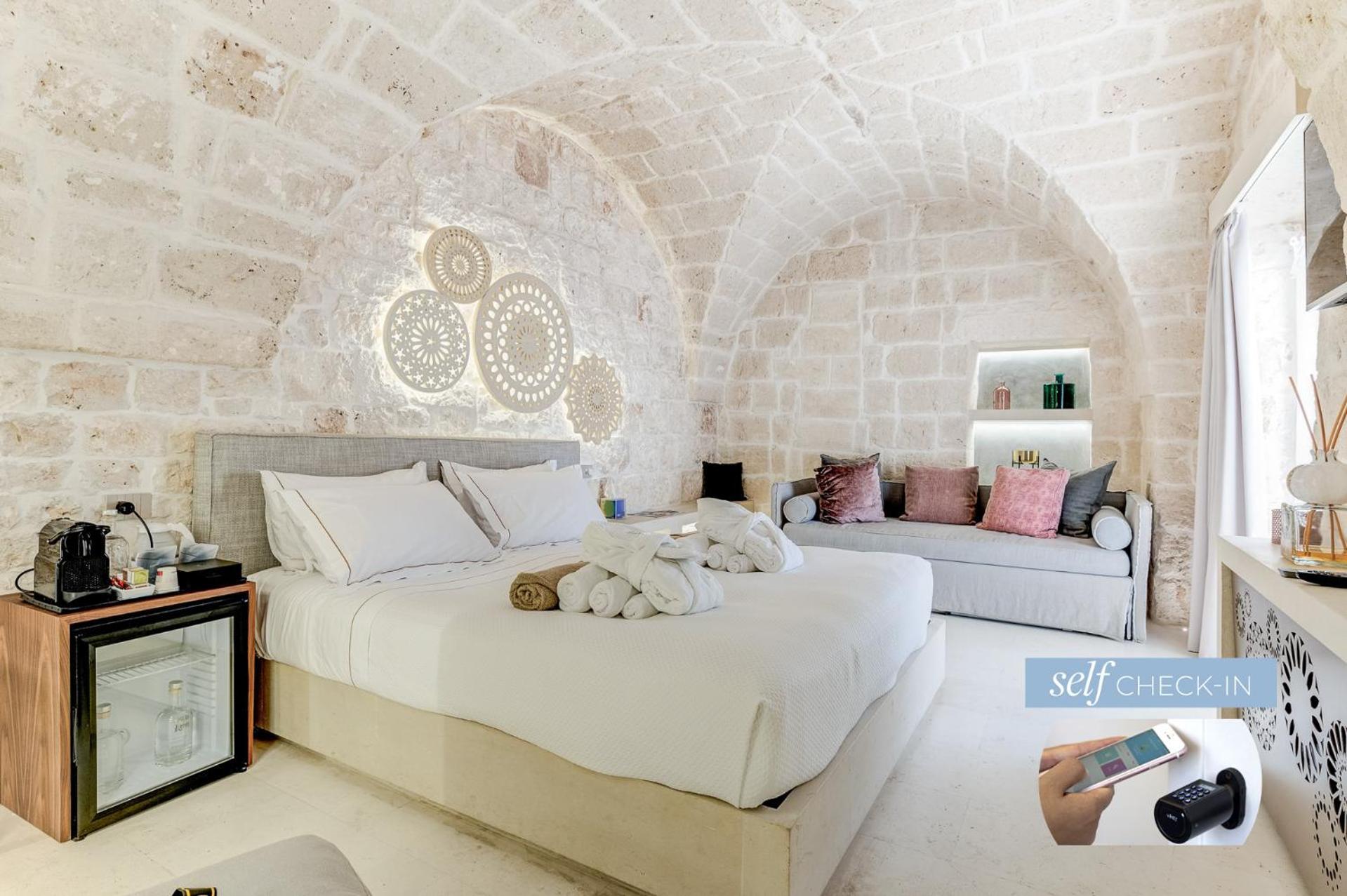 Vico Bianco Raro Smart Rooms Collection Остуни Екстериор снимка